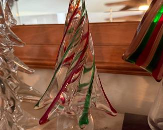 #10B - $75 - Vintage - Murano Christmas Tree red green swirl 