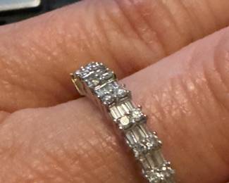#58 - $450 - 14kt white gold diam baguette/round  sz 7 1/2- 2.33 gr