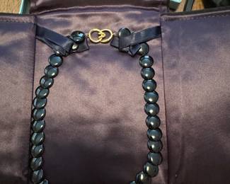 #43 - $1,800 - 18kt gold Tiffany & Co Angela Cummings 1980 "Lentil" necklace black onyx 16"L 