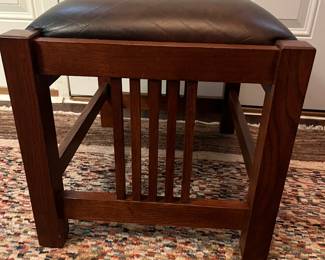 #71 - $600 - STICKLEY original spindle bench stool 15Dx15Hx19W