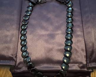 #43 - $1,800 - 18kt gold Tiffany & Co Angela Cummings 1980 "Lentil" necklace black onyx 16"L 