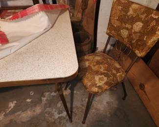 Retro laminate top table and chairs