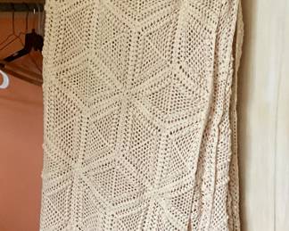 Crochet bed cover