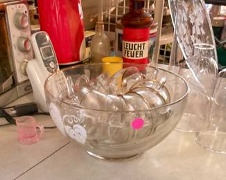 Anchor hocking punch set