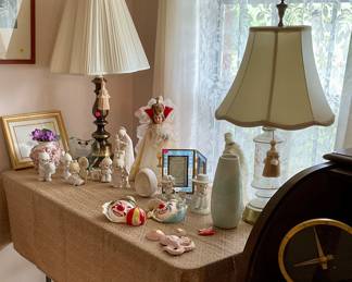 Lamps, wall plaques, religious items