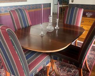 Duncan Phyfe Dining Table with 4 side chairs and 2 armchairs 