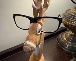 EYE GLASSES HOLDER