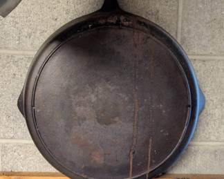14" cast iron pan