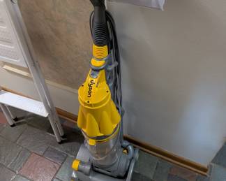  Dyson vacuum 