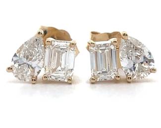 1 Carat Diamond Two-Stone Toi et Moi Stud Earrings in Yellow Gold