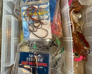ASSORTED FISHING LURES
