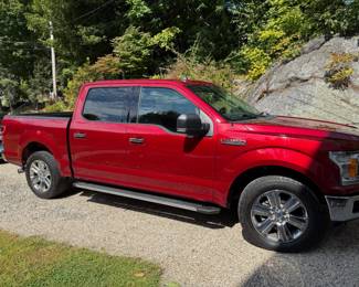 2019 FORD 150 TRUCK - PRISTINE!