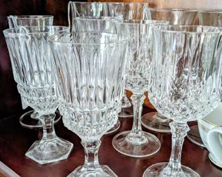 Crystal stemware 