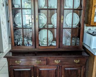 China cabinet 