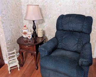 Living room furniture, La-Z-Boy recliner 