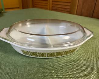 Vintage Pyrex 1.5 quart divided casserole dish in the Verde Square Flowers pattern.