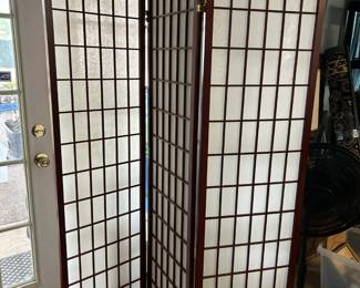 Three-fold room divider in excellent condition