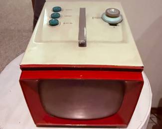 1950’s General Electric Television Model 9T002 This has been painted Red the original Turquoise color is underneath ! Makes sense because of knob colors !