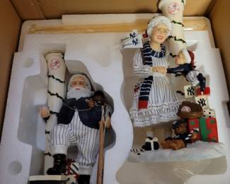 Yankee Collectible set of holiday candlesticks