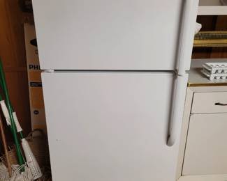 Medium size refrigerator 30 inches wide 60 inches high