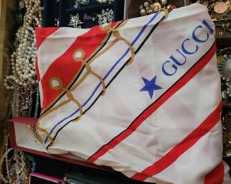 109%;silk gucci scarf 