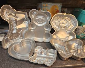 Vintage Wilton cake pans