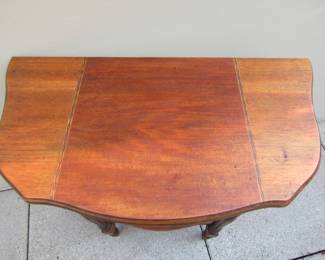 Beautiful Inlay on this Vintage Table