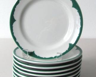 Eight restaurant ware dessert plates