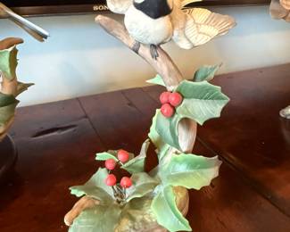 20th Century Boehm Porcelain Studio Black-Capped Chickadee Edition #4019,  8.5 inches 