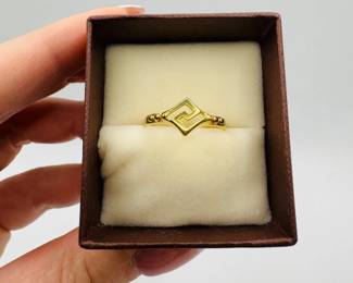 23 18KGoldGeometricRingSize7SantoriniGreece196g