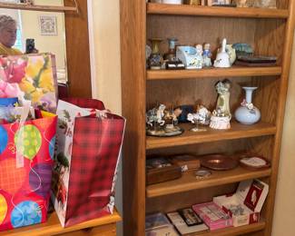 Curio Keepsakes in Oak Bookshelf