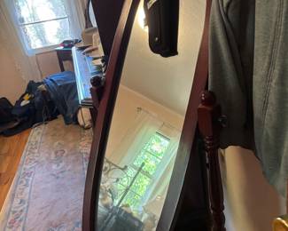 Stand up Dressing Mirror