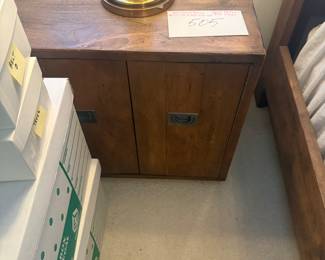 Henredon Circa 76 Night Stand /End Table 
21.75” H x 22” L x 17”D