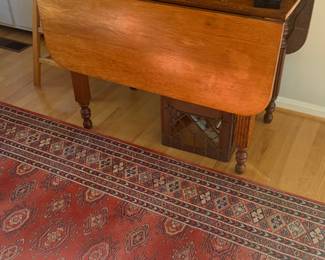 Drop leaf table 38”L x 28.5” W