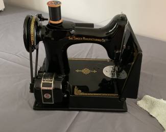 2. Singer Featherwight Sewing machines with case 