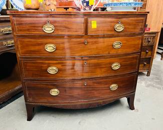 Beautiful Hepplewhite Bowfront mahogany chest,      circa 1790.   We offer live internet bidding on Hibid selling platform if you cannot make the auction.