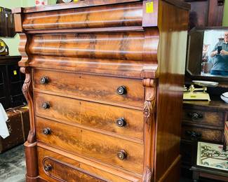 Good Looking from any angle! This chest will hide multiple sins!