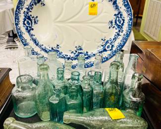 Several old bottle lot to bid on.