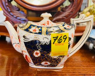 Teapot Imari colors