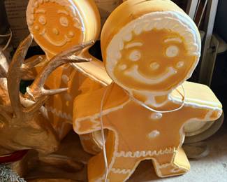 Gingerbread blowmolds