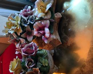 Capodimonte porcelain centerpiece