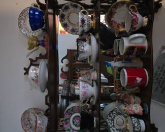 tea cups & saucers