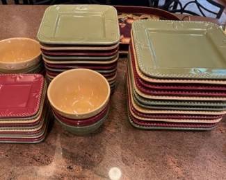 Signature Sorrento Dish Set.