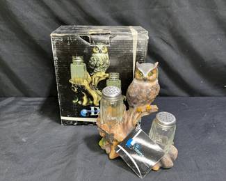 Who's Got Spice Perched Owl Salt & Pepper Shaker