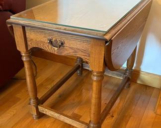 Oak Dropleaf End Table