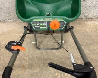 Scotts Deluxe Edge Guard Seed Spreader