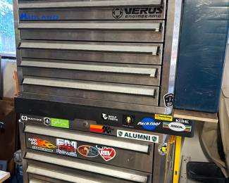 Large rolling tool box