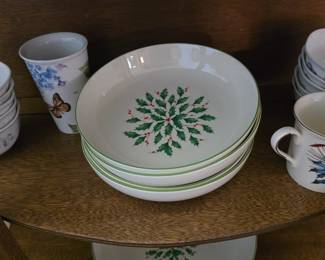 Lenox Holly 