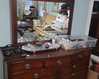 Dresser w/mirror
