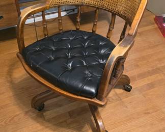 Desk chair